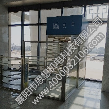西渡站矩形、半高單向門和護(hù)欄